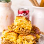 Crockpot Pulled Pork Mac & Cheese Sliders