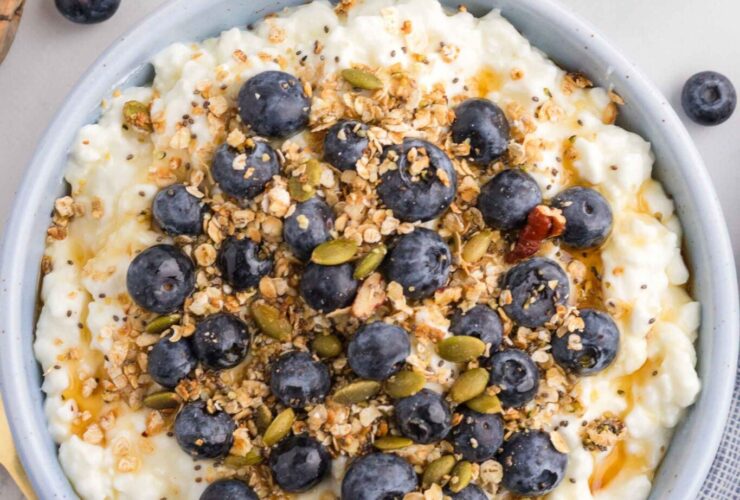 Blueberry & Muesli Cottage Cheese Bowl