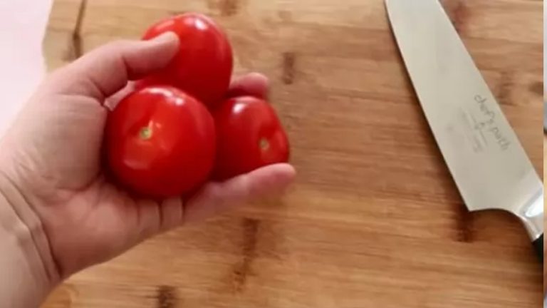 Tomatoes 