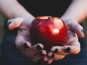 Do you rinse an apple before eating it